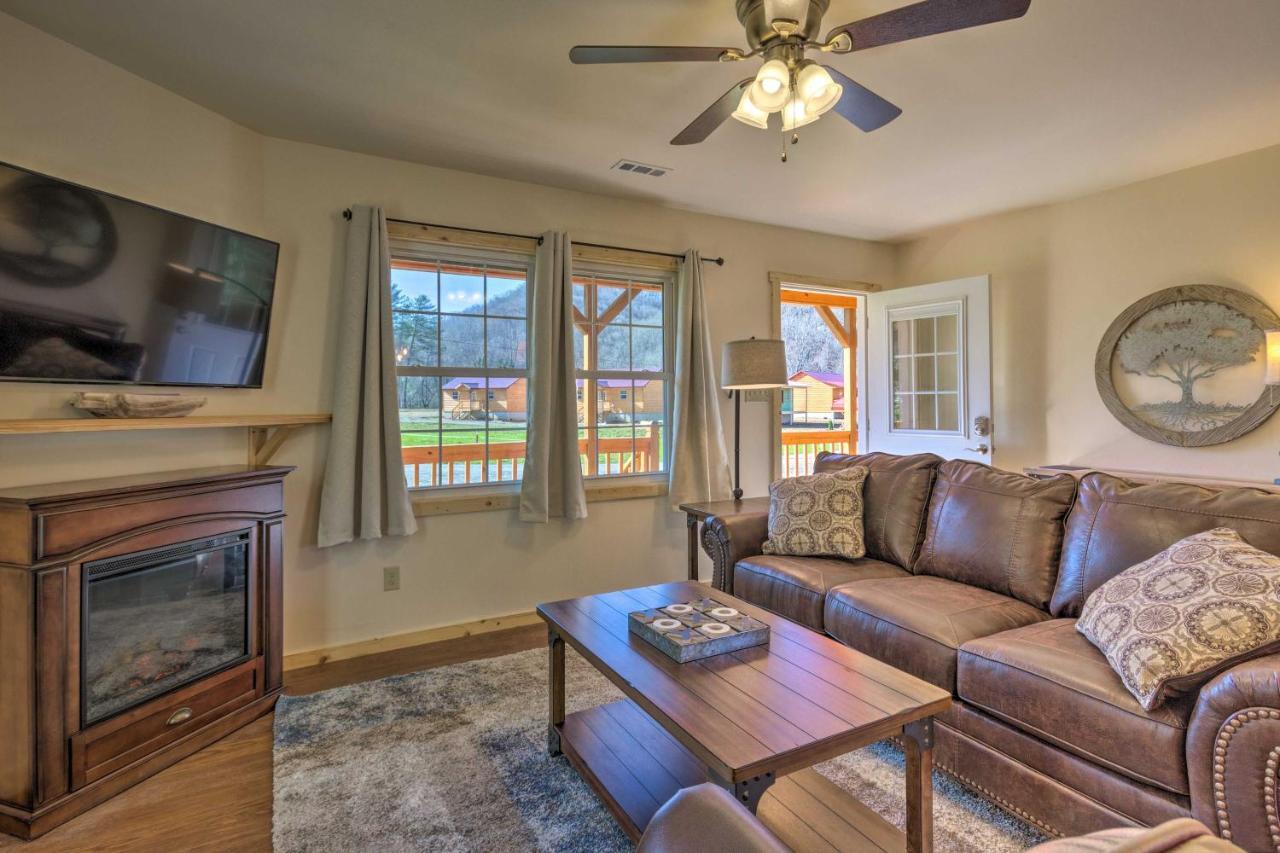 Cozy Smoky Mountain Cabin By Tuckasegee River! Bryson City Zewnętrze zdjęcie